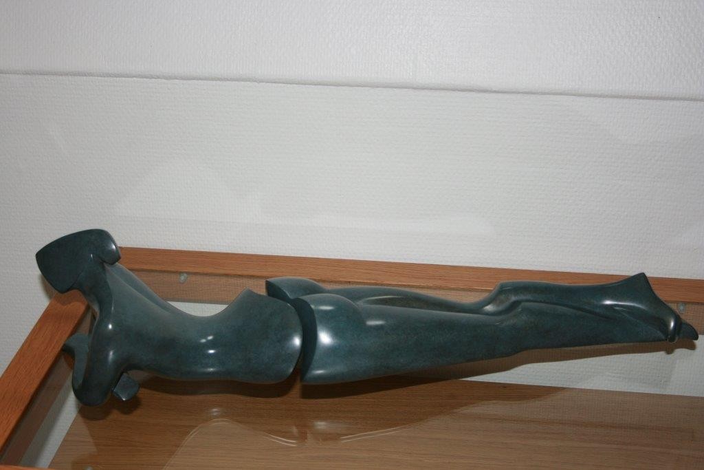 Alphard, brons (2 delen), h 16 x 62 cm, 2004